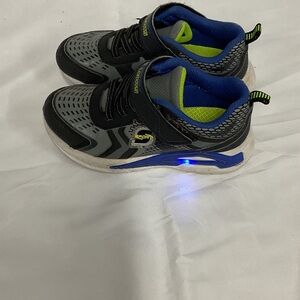 EUC Boys sketchers light up shoes with Velcro